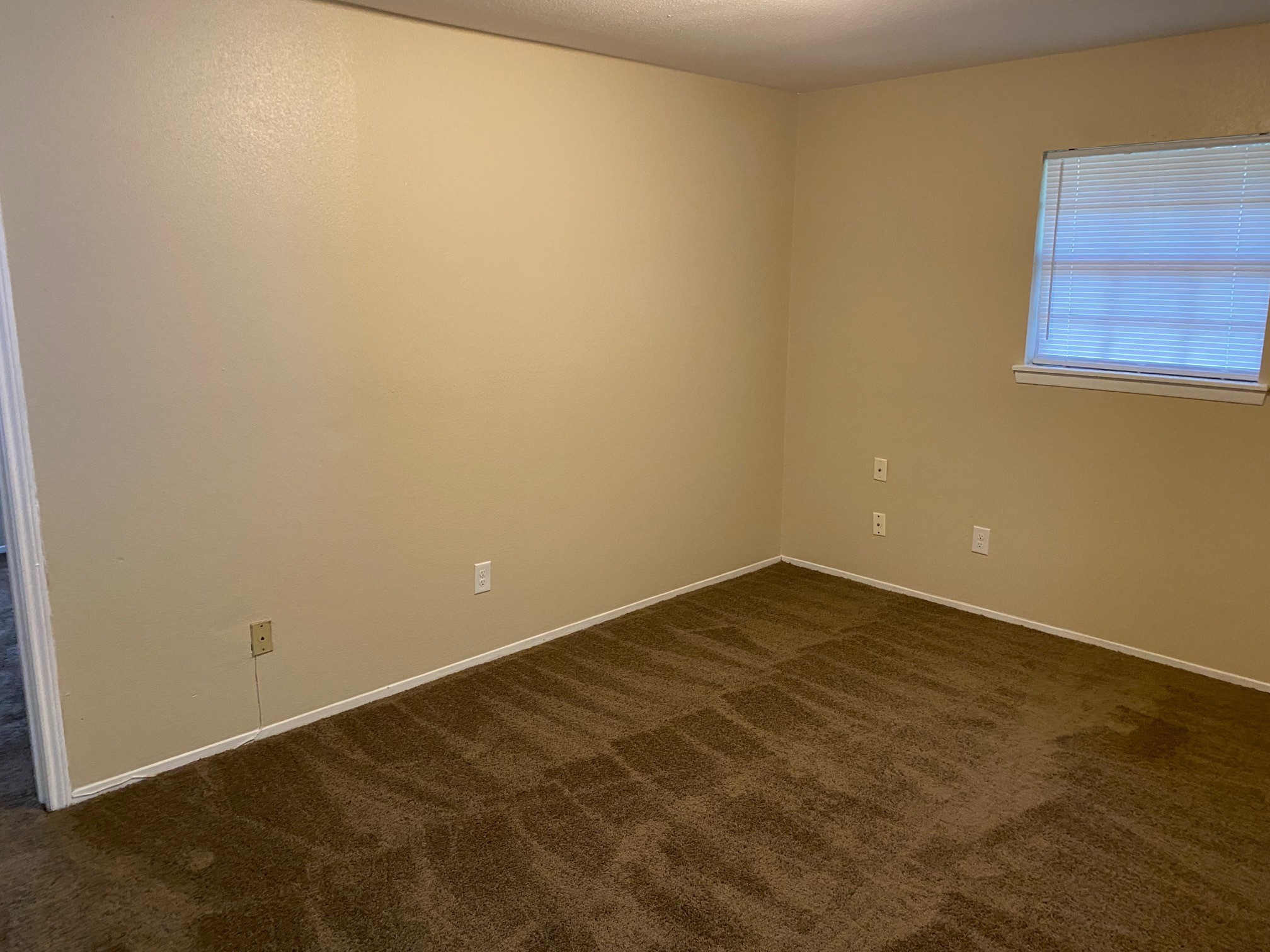 112 County Road 921 Angleton, TX 77515 - Photo 11 of 13 a view of an empty room