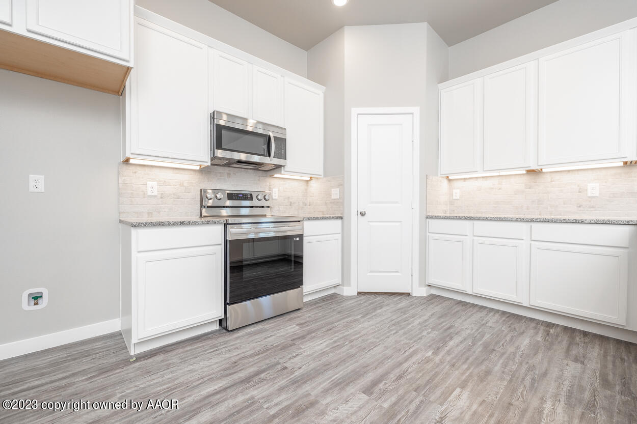 1841 Lullwater Road Amarillo, TX 79118 - Photo 4 of 22 Kitchen