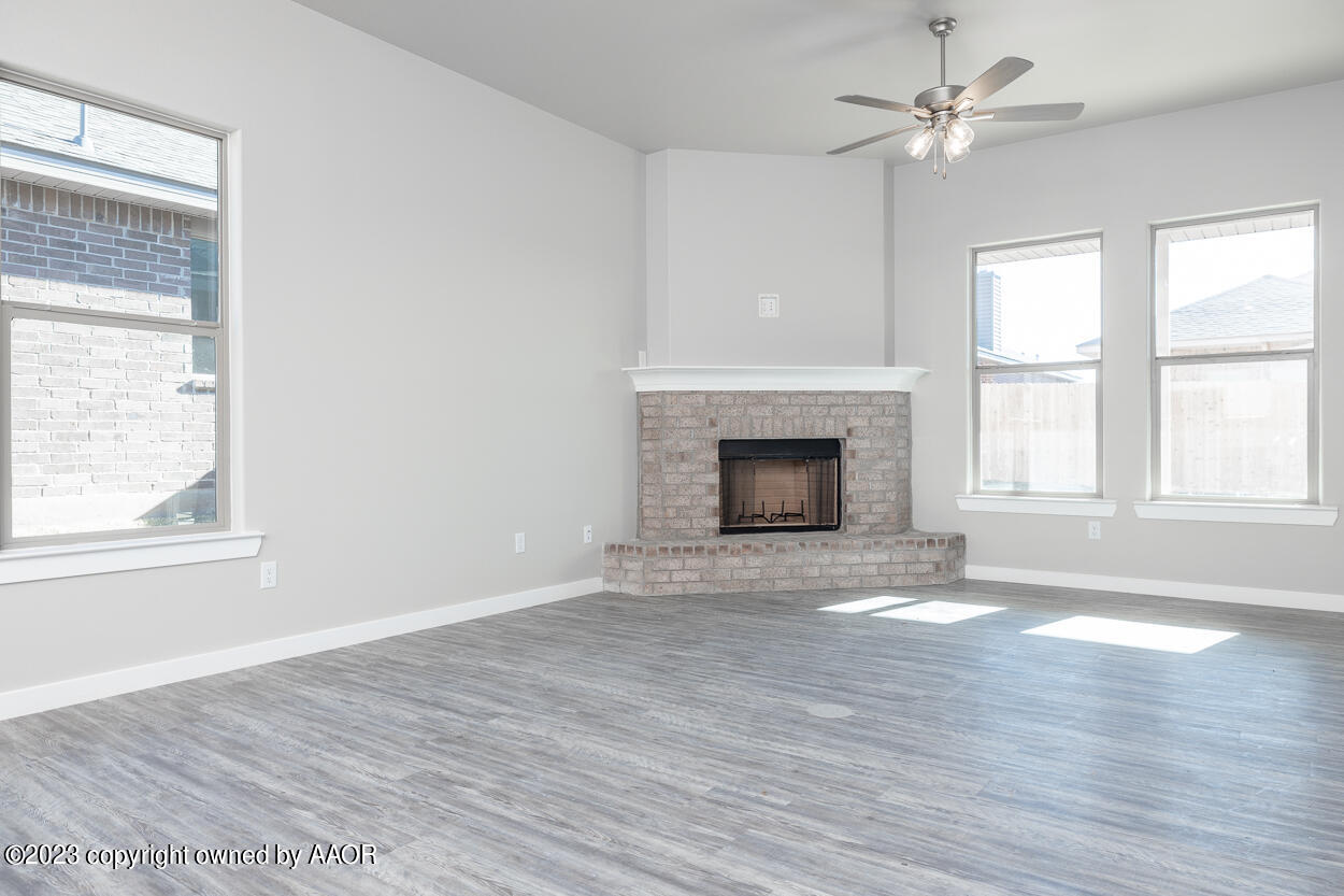 1841 Lullwater Road Amarillo, TX 79118 - Photo 7 of 22 Living Room