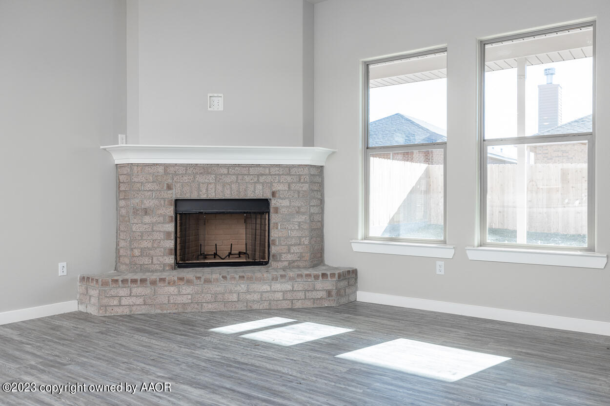1841 Lullwater Road Amarillo, TX 79118 - Photo 8 of 22 Living Room