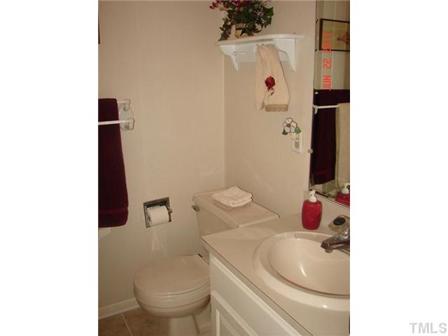 2113 Jordan Cabin Road Wendell, NC 27591 - Photo 18 of 20 Hall Bath
