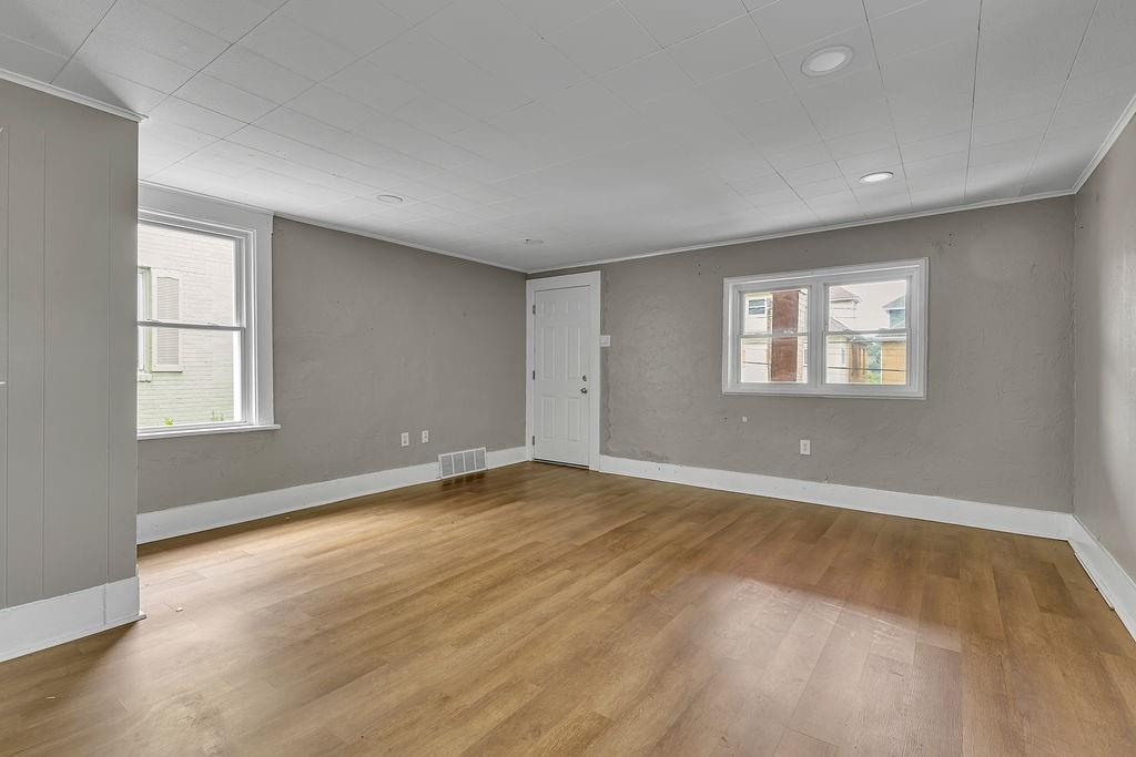 1216 Beaver Road Ambridge, PA 15003 - Photo 3 of 15