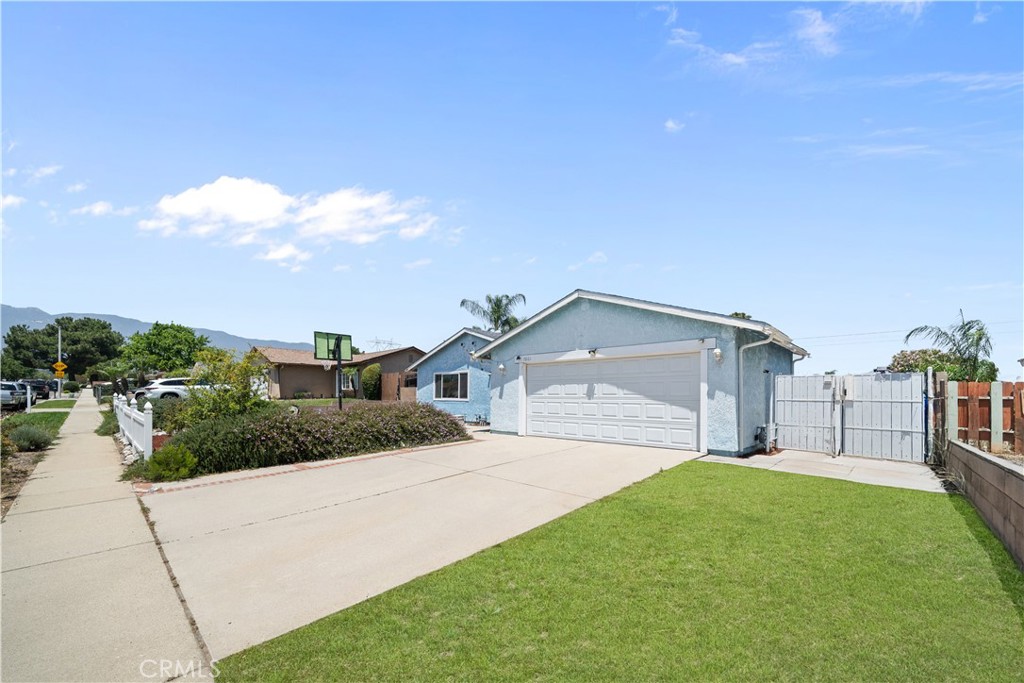 7601 Fennel Road Rancho Cucamonga, CA 91739 - Photo 3 of 38