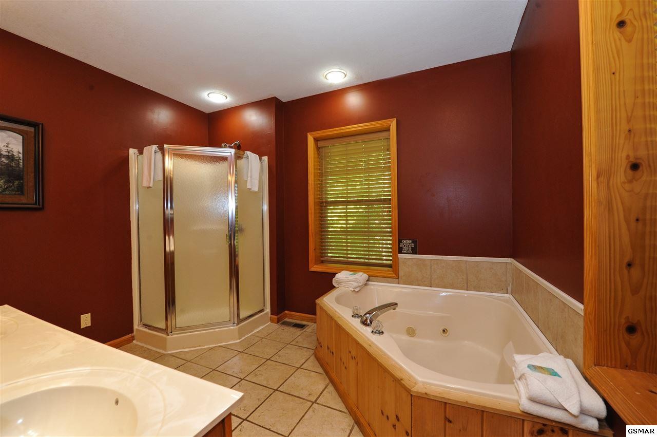 5011 Riversong Way Sevierville, TN 37876 - Photo 32 of 36