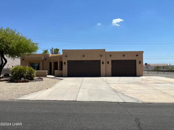 $2,700 | 3076 Tripoli Drive, Lake Havasu City, AZ 86404