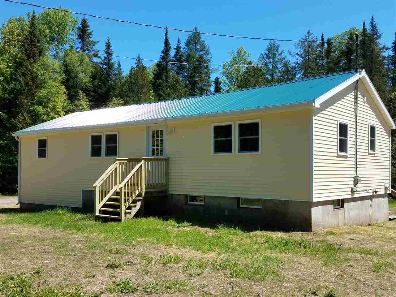 2048 Old County Road Peacham, VT 05821 - Photo 32 of 37