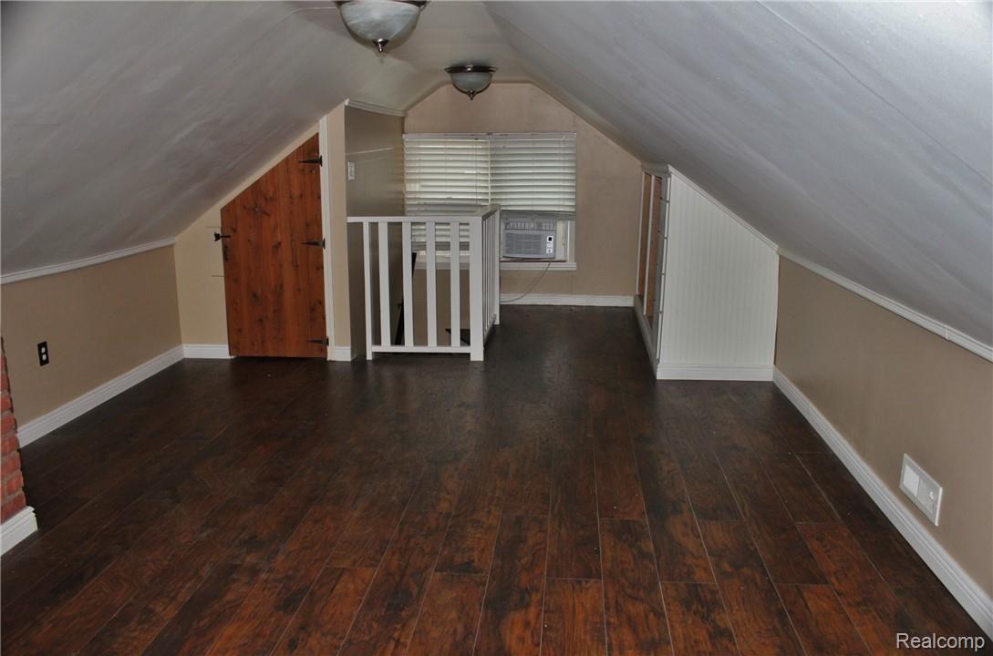 22698 Power Road Farmington, MI 48336 - Photo 10 of 17 IMG_5270a.jpg