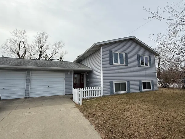 $262,500 | 324 25th Street Northwest, Bemidji, MN 56601