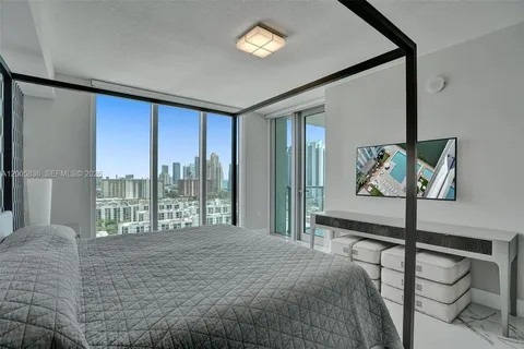 $1,580,000 | 330 Sunny Isles Boulevard, Unit 52207, Sunny Isles Beach, FL 33160