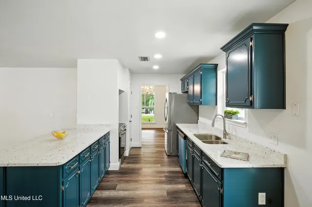 $340,000 | 611 East Lakeshore Drive, Carriere, MS 39426