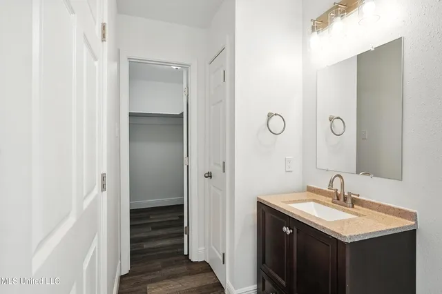 $340,000 | 611 East Lakeshore Drive, Carriere, MS 39426