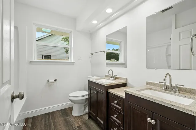 $340,000 | 611 East Lakeshore Drive, Carriere, MS 39426