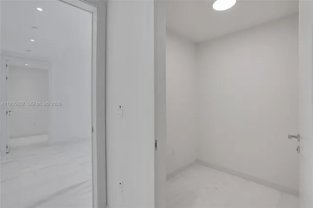 $5,950,000 | 300 Biscayne Blvd Way, Unit 3704C, Miami, FL 33131