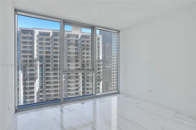 $5,950,000 | 300 Biscayne Blvd Way, Unit 3704C, Miami, FL 33131
