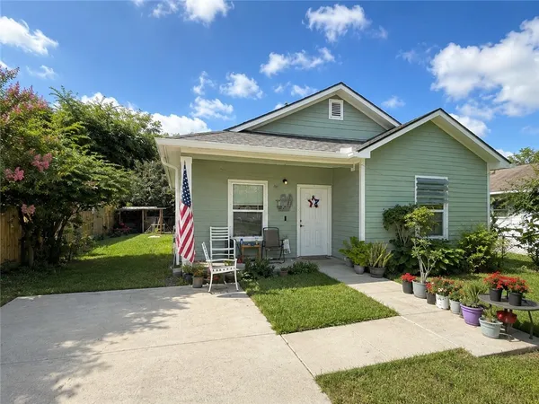 $180,000 | 105 East Elm Street, Taft, TX 78390