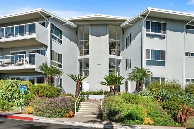 $1,399,000 | 21703 Ocean Vista Drive, Laguna Beach, CA 92651