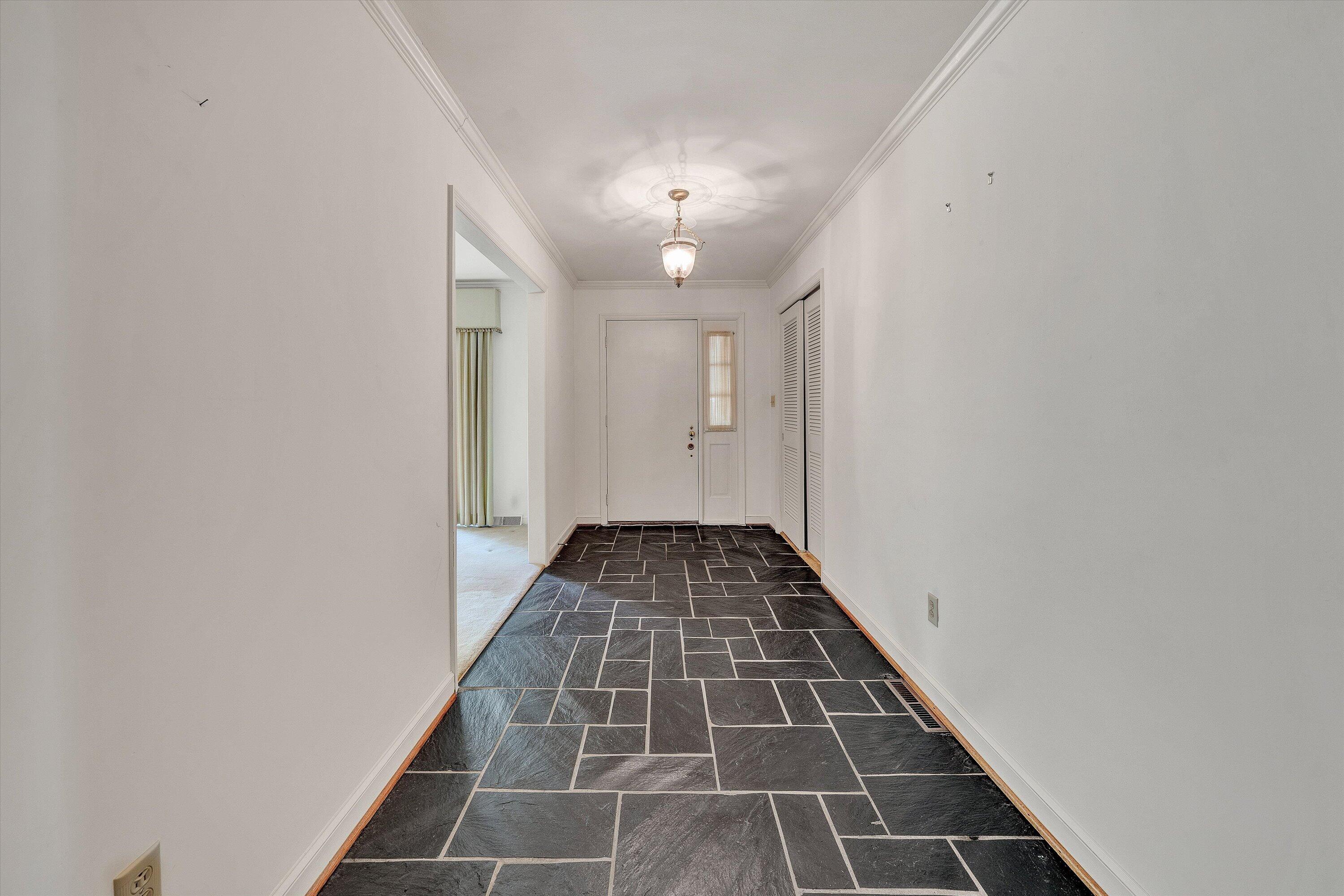 3615 Brymoor Road Southwest Roanoke, VA 24018 - Photo 5 of 48 05-DSC00001