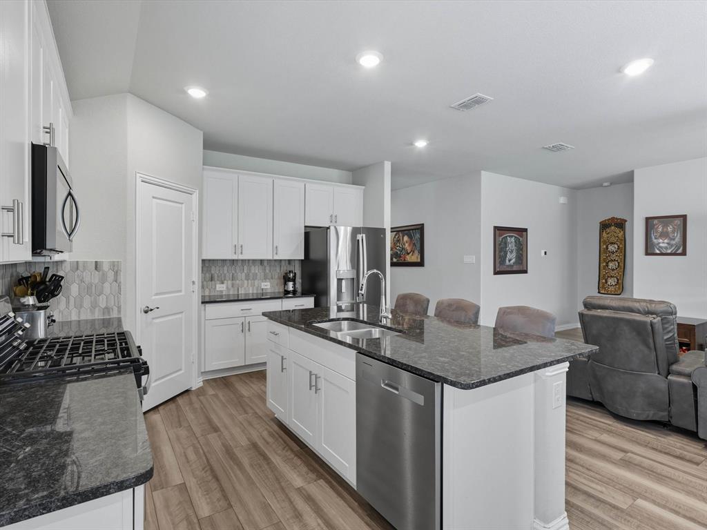 3304 Kingsgarden Road Denton, TX 76207 - Photo 14 of 36