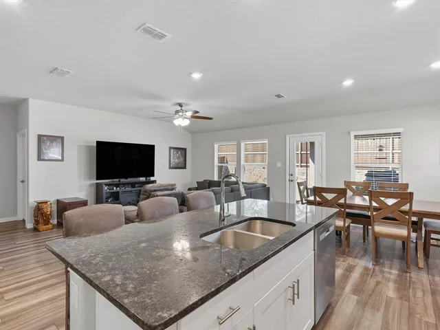 $440,000 | 3304 Kingsgarden Road, Denton, TX 76207