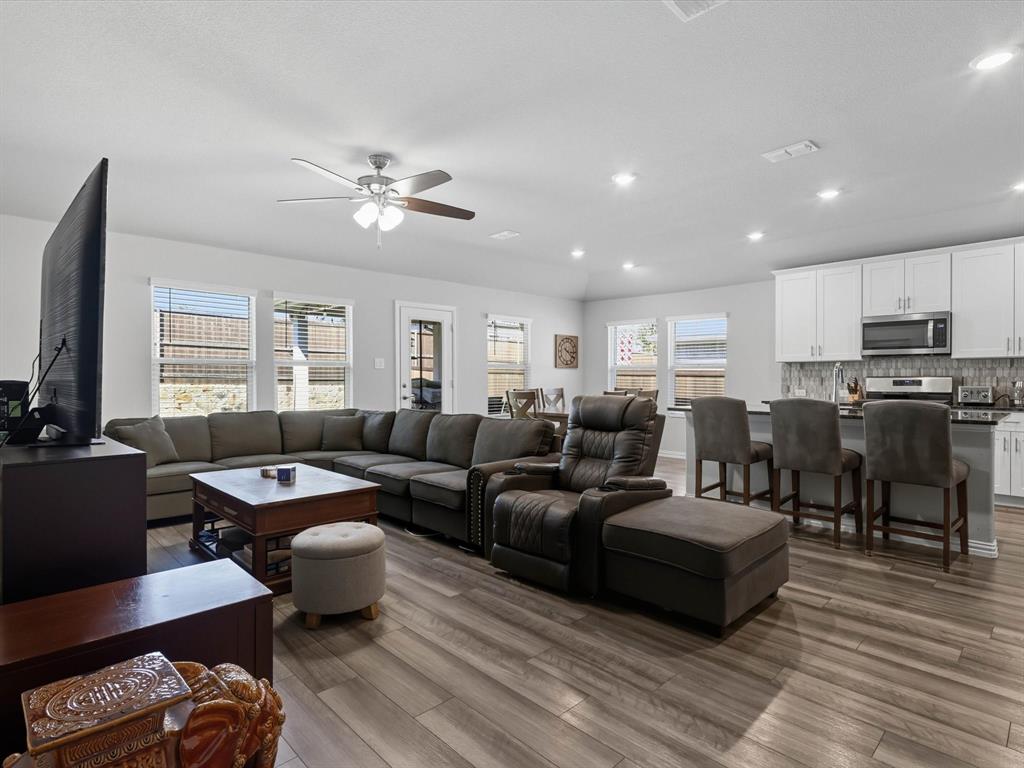 3304 Kingsgarden Road Denton, TX 76207 - Photo 18 of 36