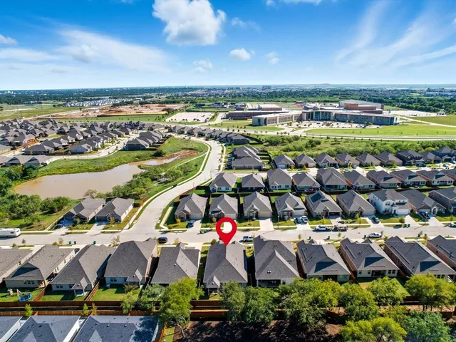 $440,000 | 3304 Kingsgarden Road, Denton, TX 76207