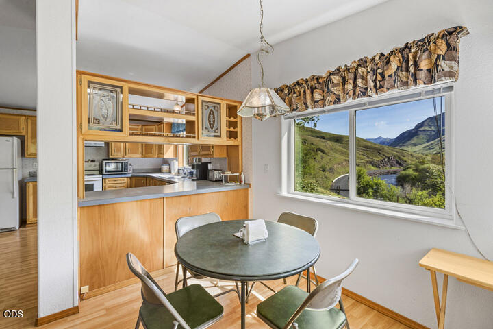 73745 Lower Imnaha Road Imnaha, OR 97842 - Photo 10 of 35 dining_2_720