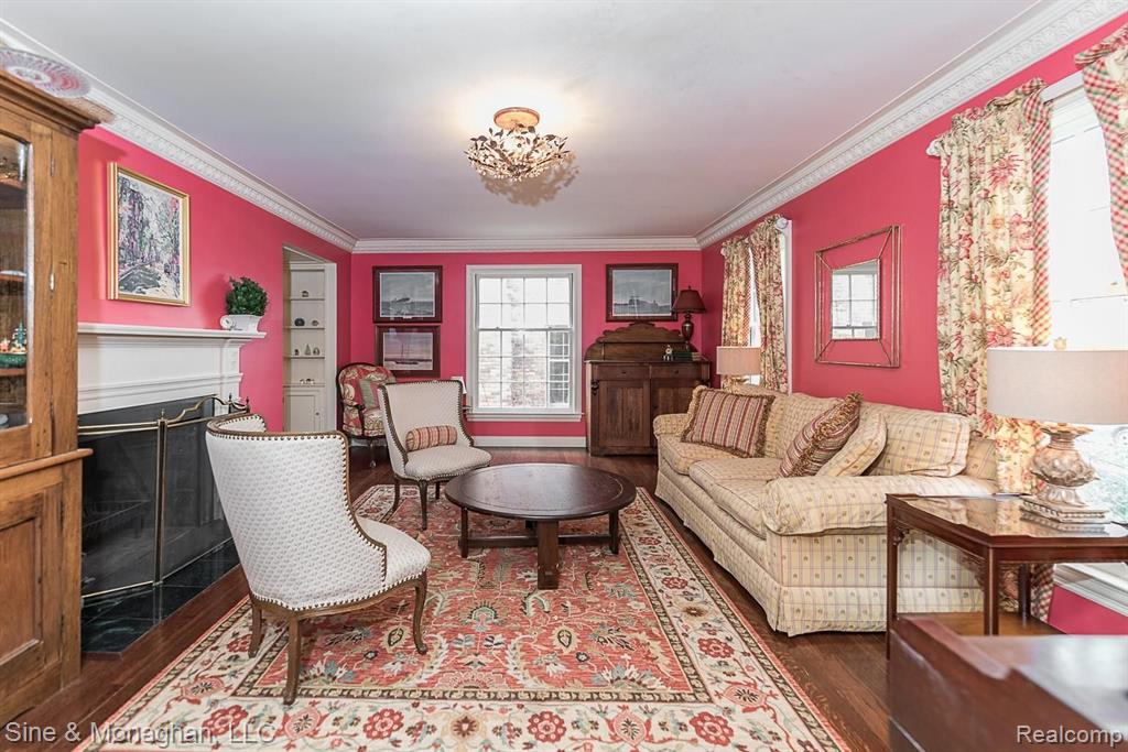 251 Moran Road Grosse Pointe Farms, MI 48236 - Photo 6 of 47