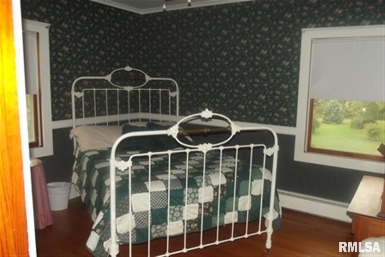 24240 Territorial Road Le Claire, IA 52753 - Photo 15 of 24 Gallery Image 15