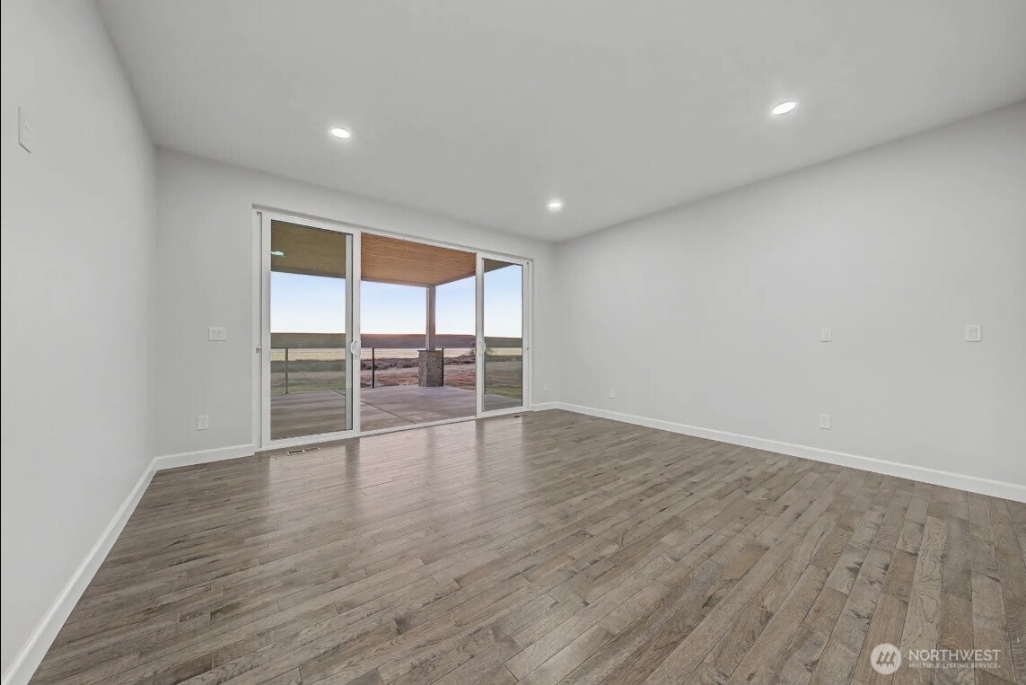 6988 Stonecrest Road Northeast Moses Lake, WA 98837 - Photo 16 of 39 Gallery Image 16