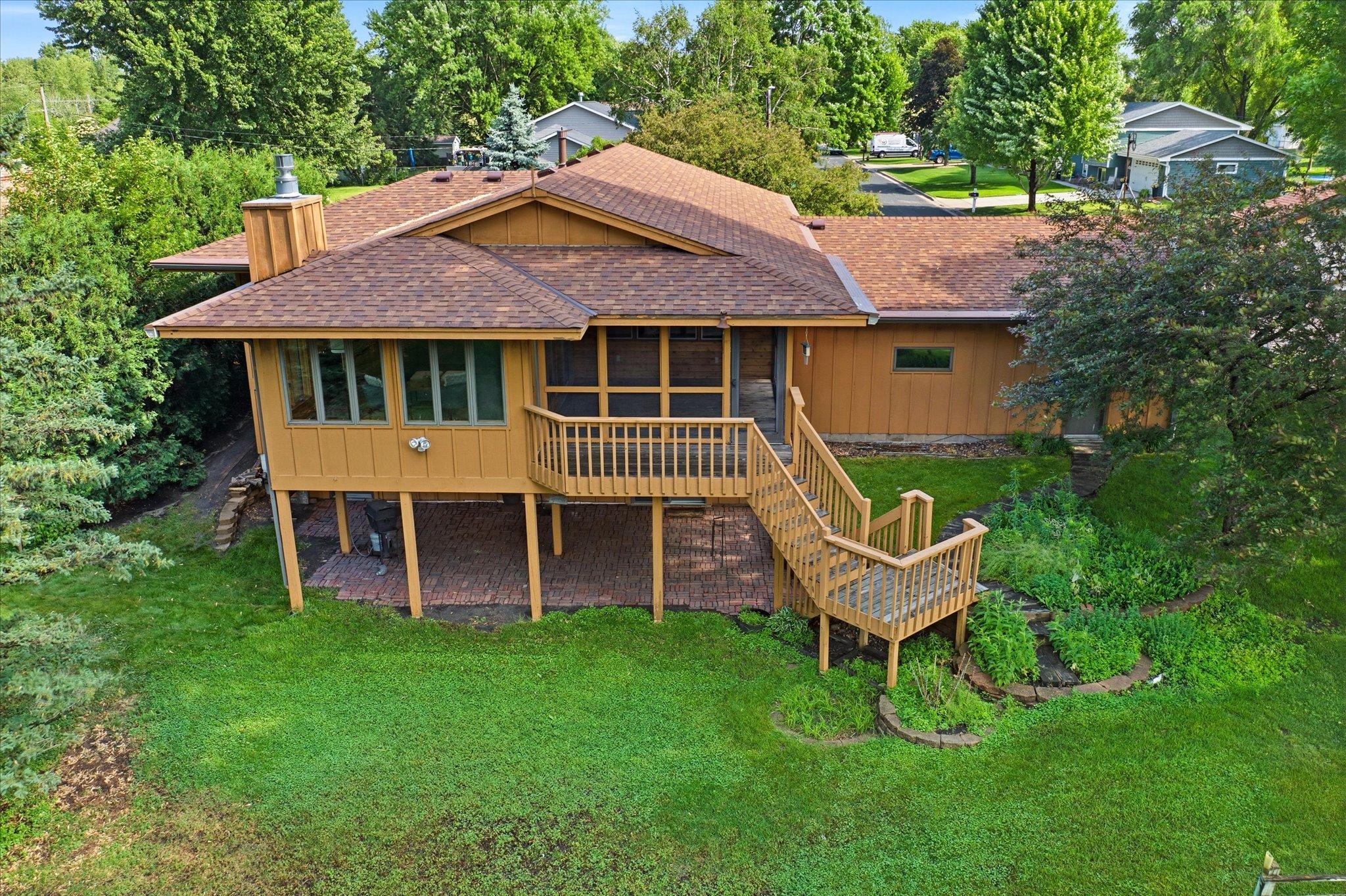 2516 Ridge Lane Mounds View, MN 55112 - Photo 9 of 73