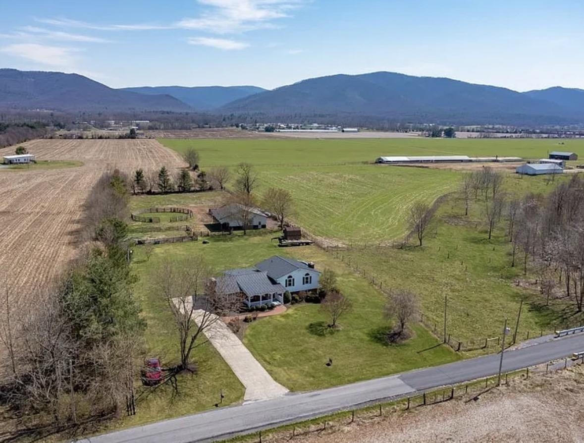 4107 Captain Yancey Road Elkton, VA 22827 - Photo 2 of 30