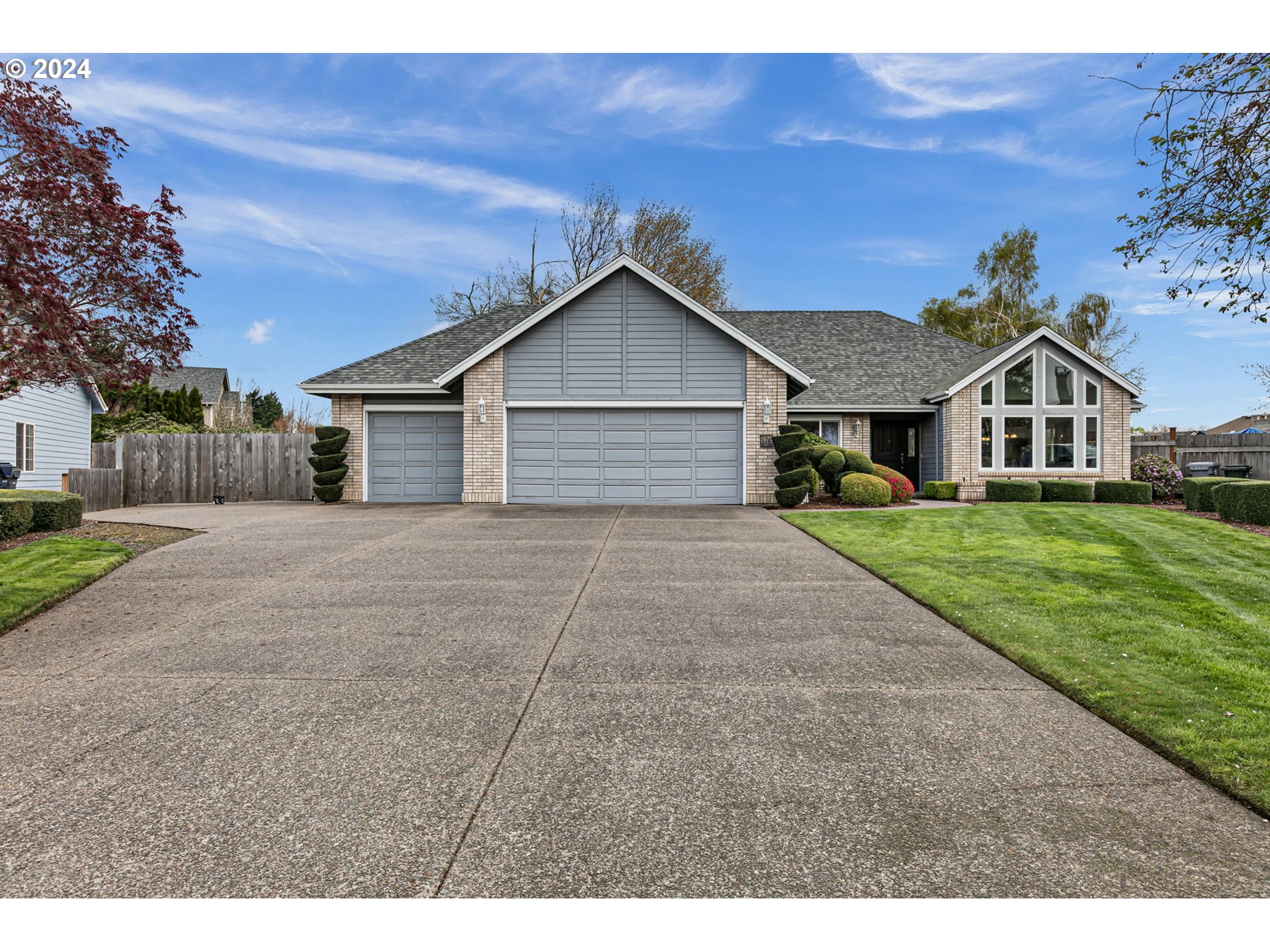 1675 Victorian Way Eugene, OR 97401 - Photo 1 of 48 Gallery Image 1