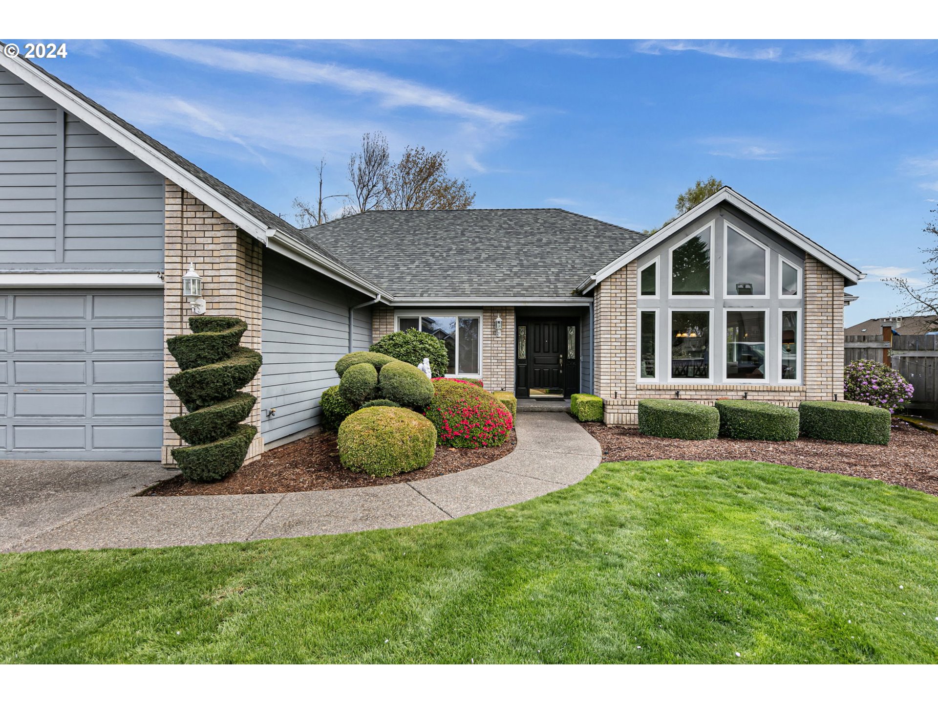 1675 Victorian Way Eugene, OR 97401 - Photo 4 of 48 Gallery Image 4