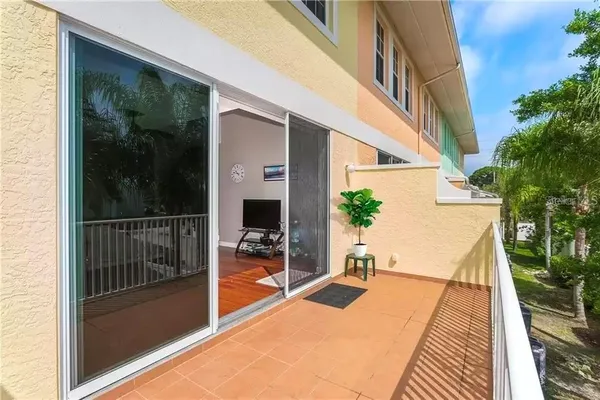 a view of a utility room with washer and dryer
