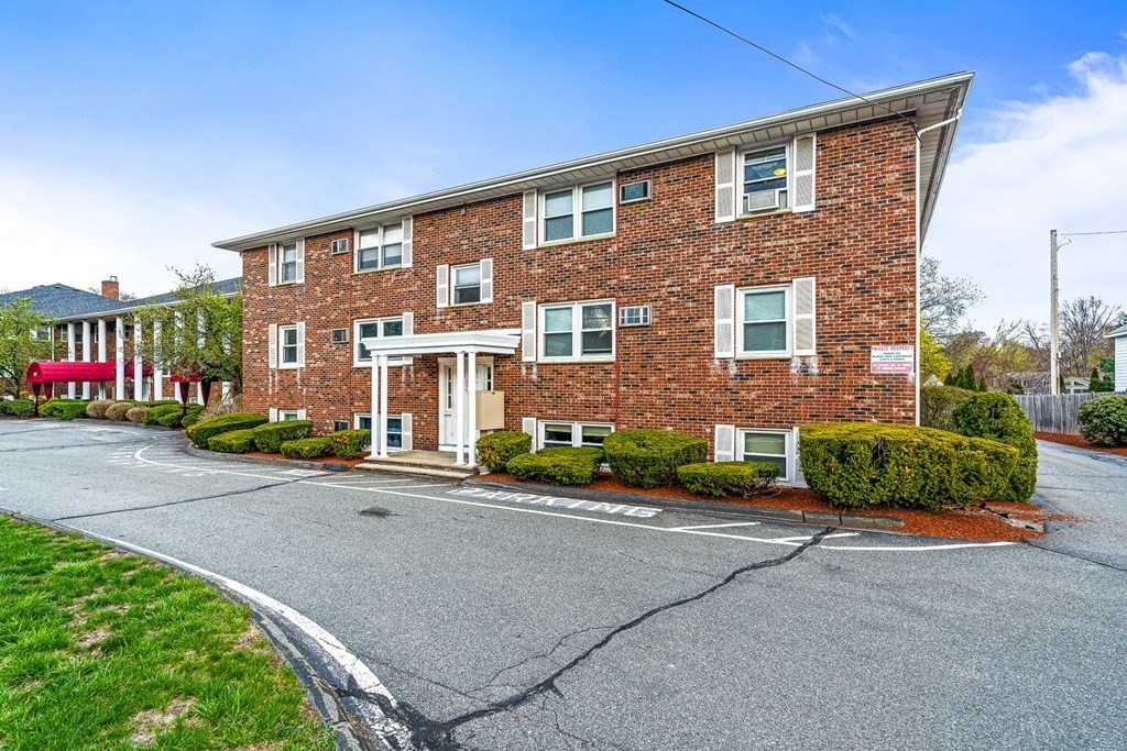237 Main Street, Unit A8 Reading, MA 01867 - Photo 18 of 19 Gallery Image 18