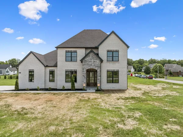 $749,500 | 16 Blairmont Court, Winchester, TN 37398