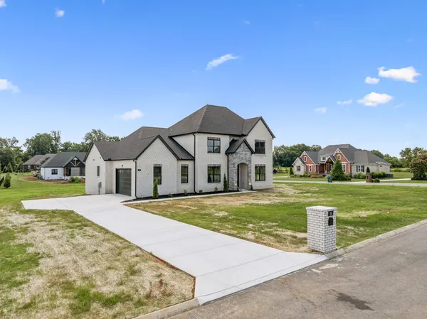 $749,500 | 16 Blairmont Court, Winchester, TN 37398