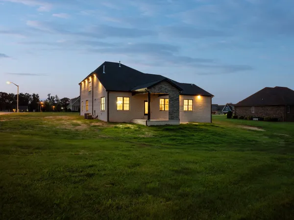 $749,500 | 16 Blairmont Court, Winchester, TN 37398