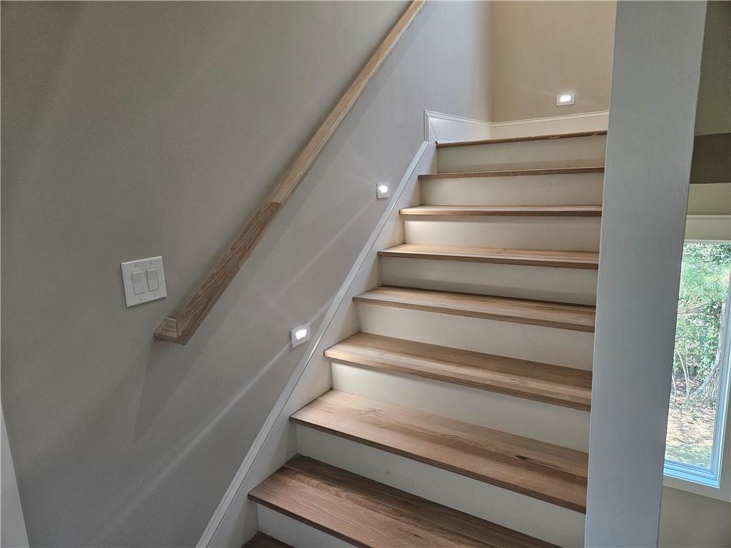 614 Old Tucker Road Stone Mountain, GA 30087 - Photo 11 of 29 a view of entryway