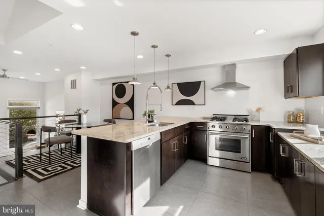 $649,000 | 140 Master Street, Philadelphia, PA 19122