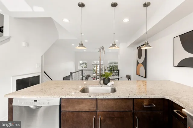 $649,000 | 140 Master Street, Philadelphia, PA 19122