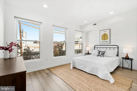 $649,000 | 140 Master Street, Philadelphia, PA 19122