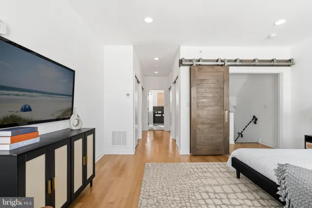 $649,000 | 140 Master Street, Philadelphia, PA 19122