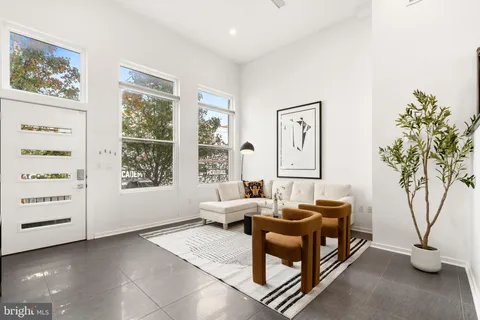 $649,000 | 140 Master Street, Philadelphia, PA 19122