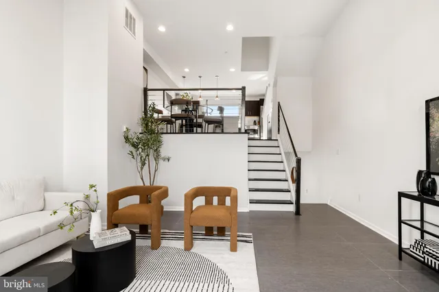 $649,000 | 140 Master Street, Philadelphia, PA 19122