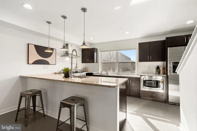 $649,000 | 140 Master Street, Philadelphia, PA 19122