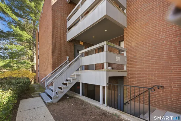 $295,000 | 94 Wilton Crest Road, Unit 94, Wilton, CT 06897