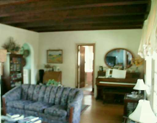 3233 Comanche Road Bethel Park, PA 15241 - Photo 3 of 8 Gallery Image 3