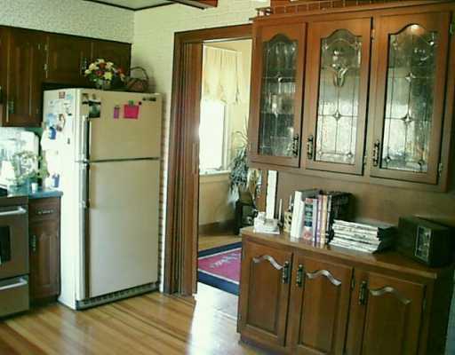 3233 Comanche Road Bethel Park, PA 15241 - Photo 4 of 8 Gallery Image 4
