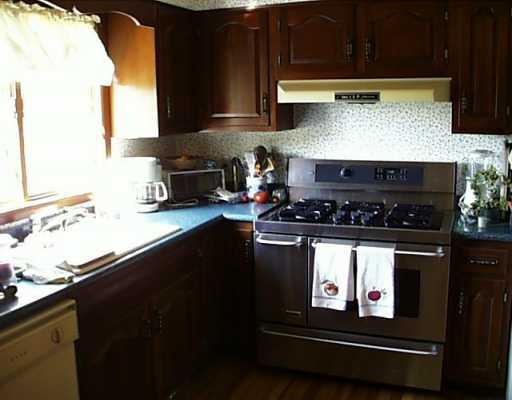 3233 Comanche Road Bethel Park, PA 15241 - Photo 5 of 8 Gallery Image 5